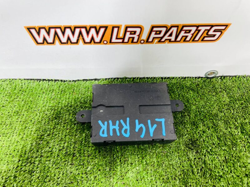 524123483 Driver's Side Rear Door Control Unit for Range Rover Sport L461 (2023-) Used cost 309,06 € in stock 1 pcs.