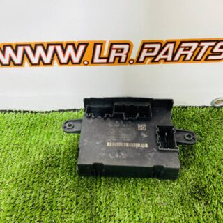 524123483 Driver's Side Rear Door Control Unit for Range Rover Sport L461 (2023-) Used cost 309,06 € in stock 1 pcs.