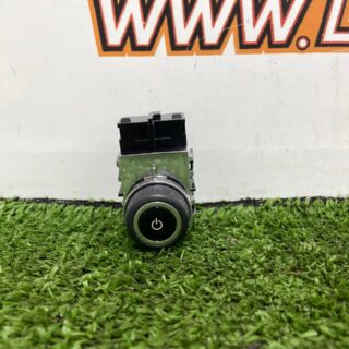 LR150596 Volume Switch for Range Rover Sport L461 (2023-) Used cost  € in stock 2 pcs.