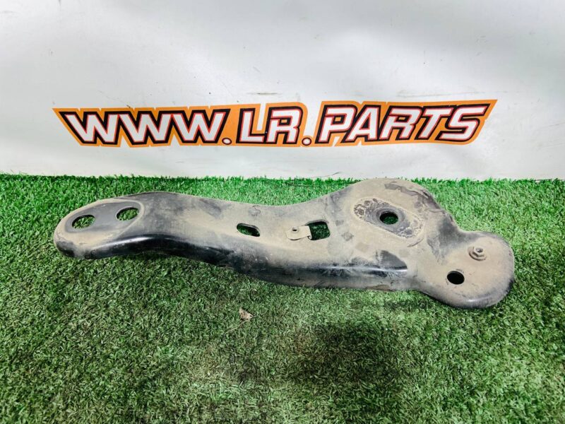 LR150965 Rear axle beam right front bracket for Range Rover Sport L461 (2023-) Used cost  € in stock 1 pcs.