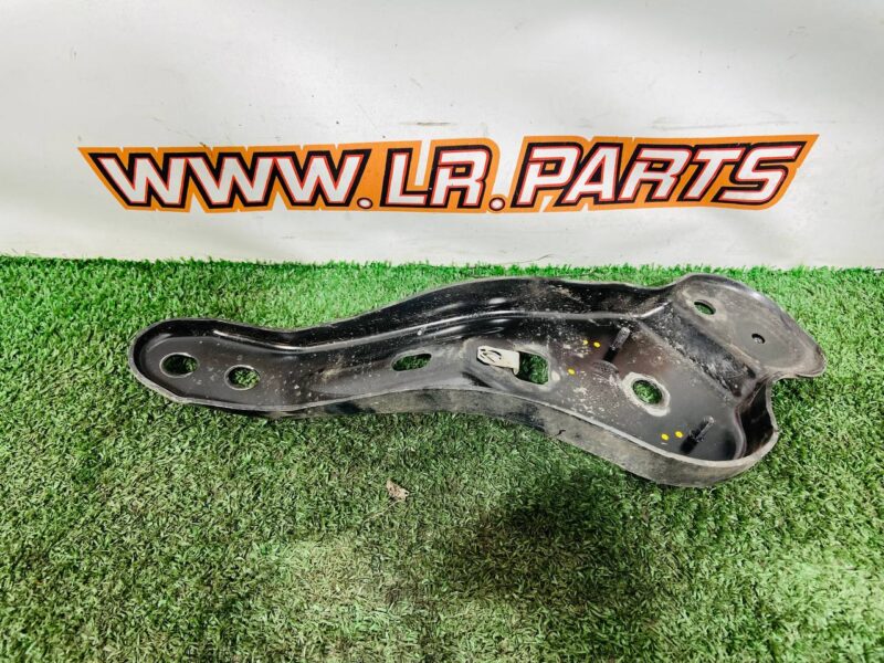 LR150965 Rear axle beam right front bracket for Range Rover Sport L461 (2023-) Used cost  € in stock 1 pcs.
