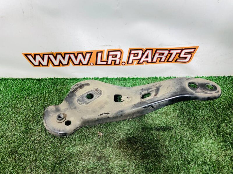 LR150966 Rear beam bracket, front left, Range Rover Sport L461 (2023-) Used cost  € in stock 1 pcs.