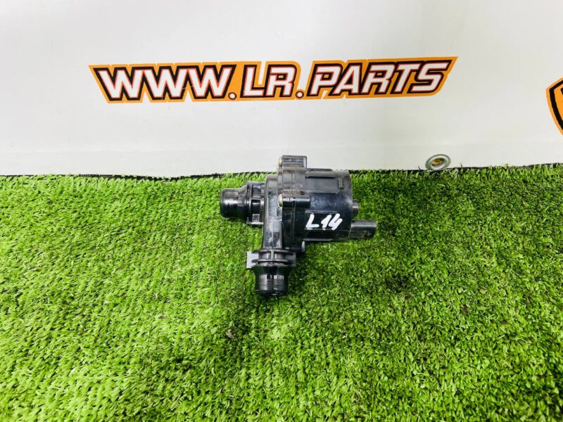 LR151914 Water pump for the heater Range Rover Sport L461 (2023-) Used cost 120 € in stock 2 pcs.