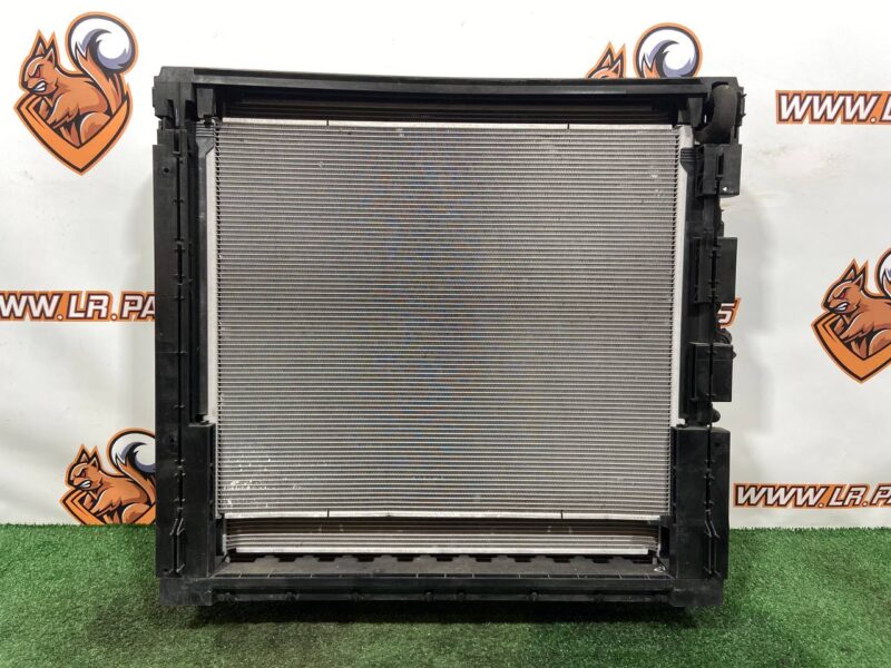 LR152200KIT Radiator cassette 3.0D Range Rover Sport L461 (2023-) Used cost  € in stock 2 pcs.