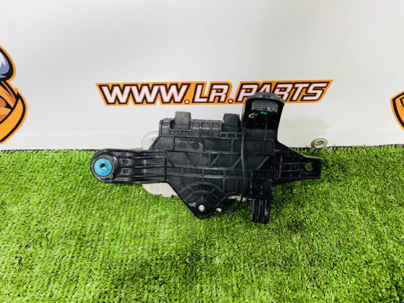 LR152315 Fuel Radiator Range Rover Sport L461 (2023-) Used cost  € in stock 2 pcs.