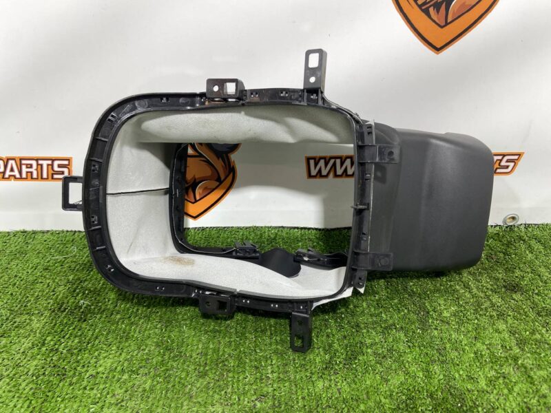 LR152615 Upper Steering Column Shroud Range Rover Sport L461 (2023-) Used cost  € in stock 1 pcs.