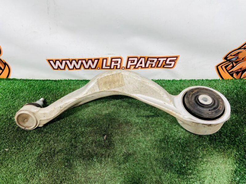 602123513 Front lower right lever Range Rover Sport L461 (2023-) Used cost  € in stock 1 pcs.