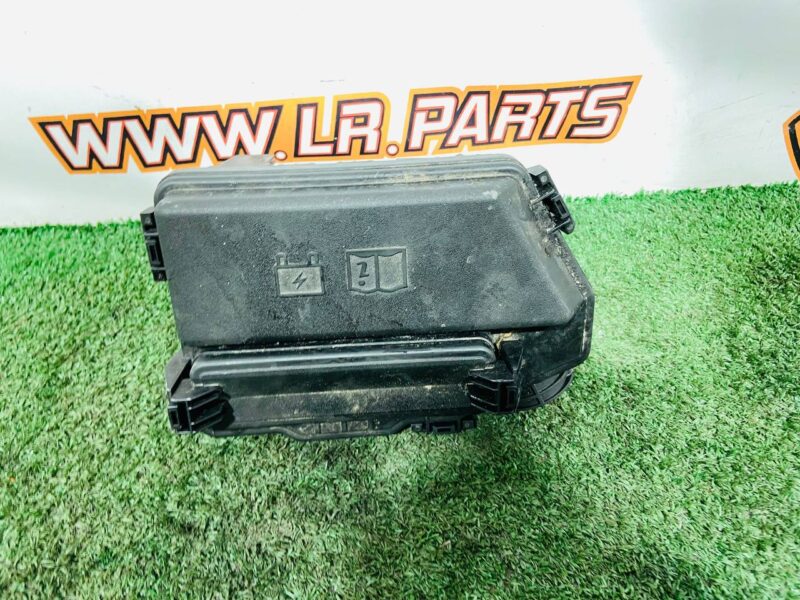 LR152817 Fuse Box Range Rover Sport L461 (2023-) Used cost 300 € in stock 1 pcs.