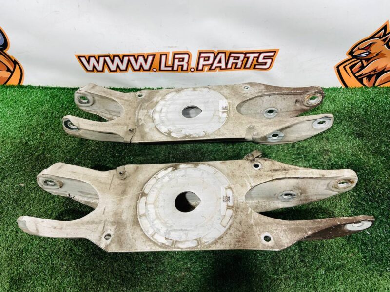 LR152860 Rear lever left/right Range Rover Sport L461 (2023-) Used cost  € in stock 3 pcs.