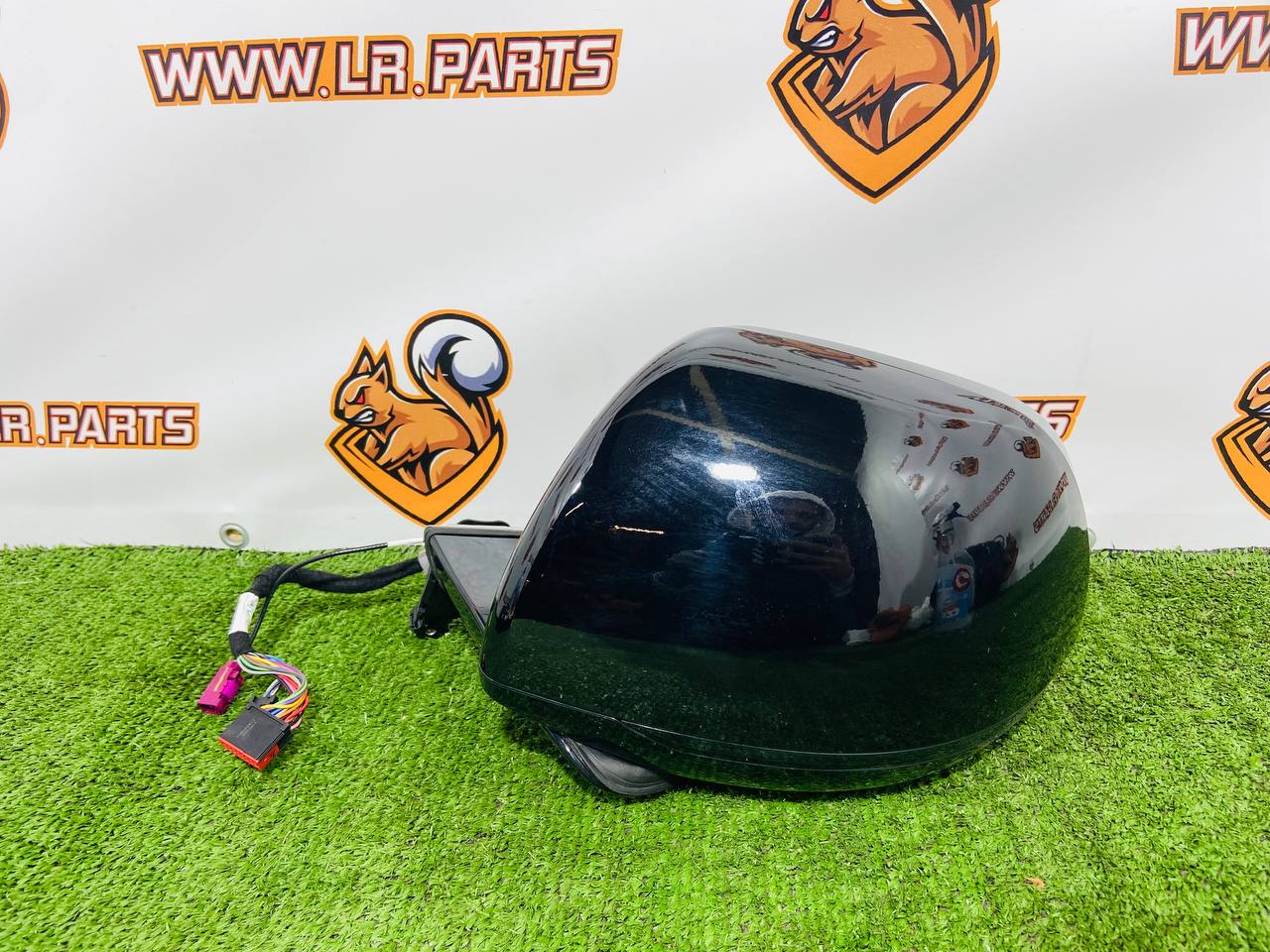 LR152964 Left exterior mirror assembly for Range Rover Sport L461 (2023-) Used cost 1 150 € in stock 1 pcs.