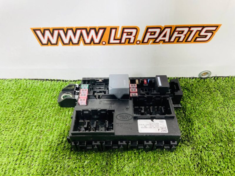 LR153004 Fuse Box Range Rover Sport L461 (2023-) Used cost 306,25 € in stock 1 pcs.