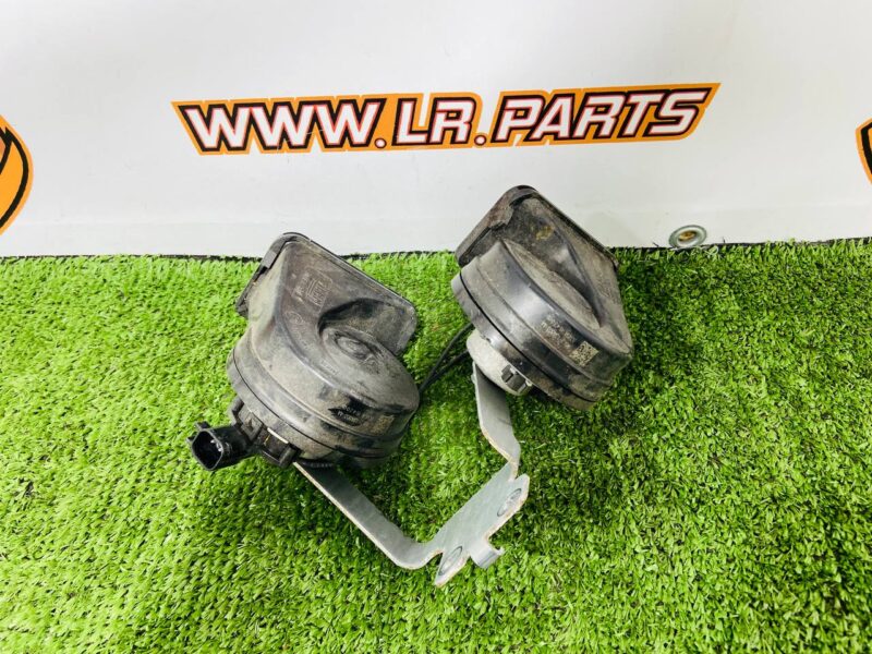 LR153017 Sound signal, two-tone for Range Rover Sport L461 (2023-) Used cost 50 € in stock 1 pcs.