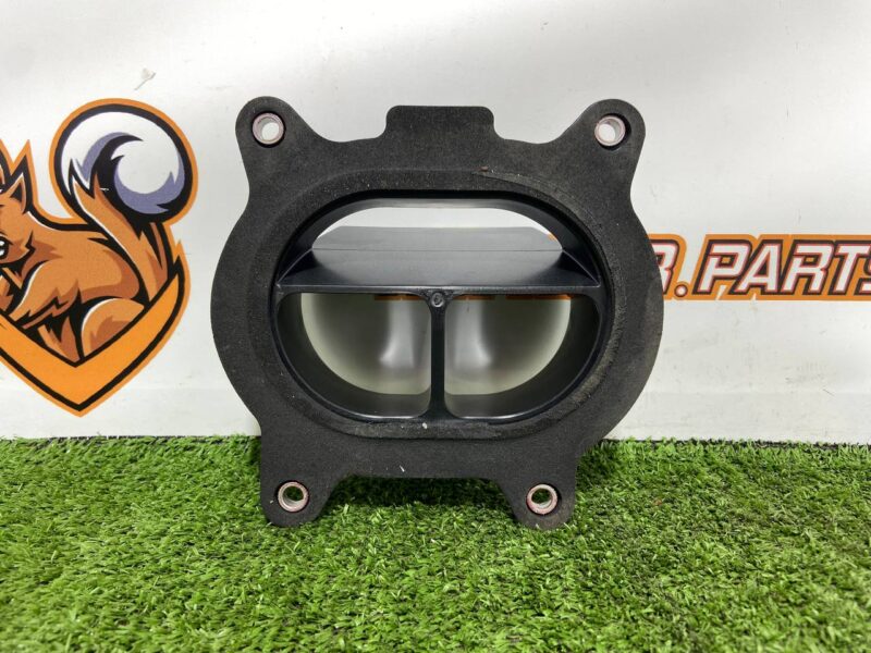 LR153024 Air duct of the battery electromotor Range Rover Sport L461 (2023-) Used cost  € in stock 1 pcs.