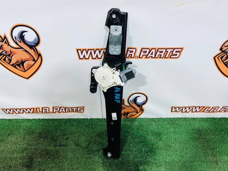 LR153067 Front Right Window Regulator Range Rover Sport L461 (2023-) Used cost 235 € in stock 2 pcs.