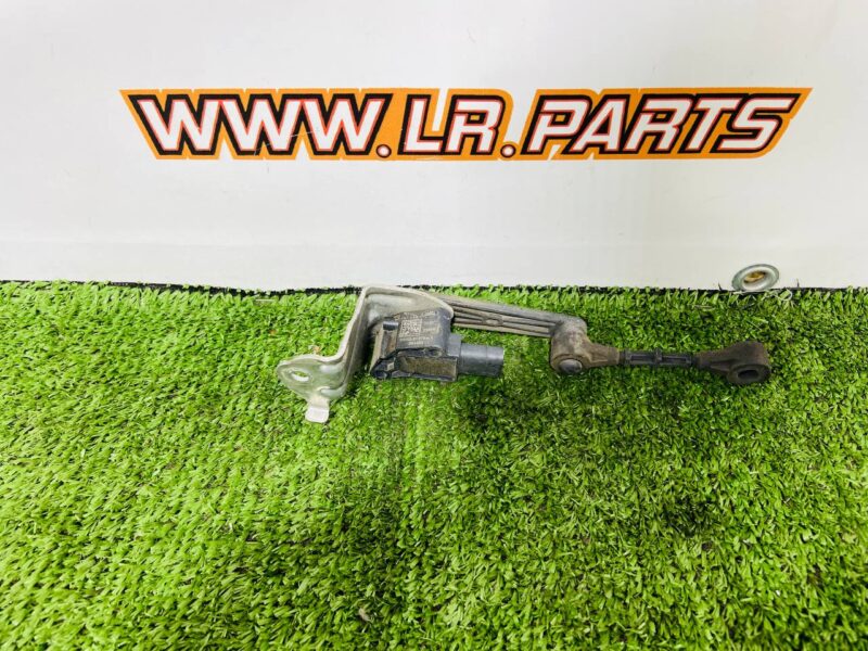 LR153354 Front left air suspension sensor for Range Rover Sport L461 (2023-) Used cost 70 € in stock 2 pcs.