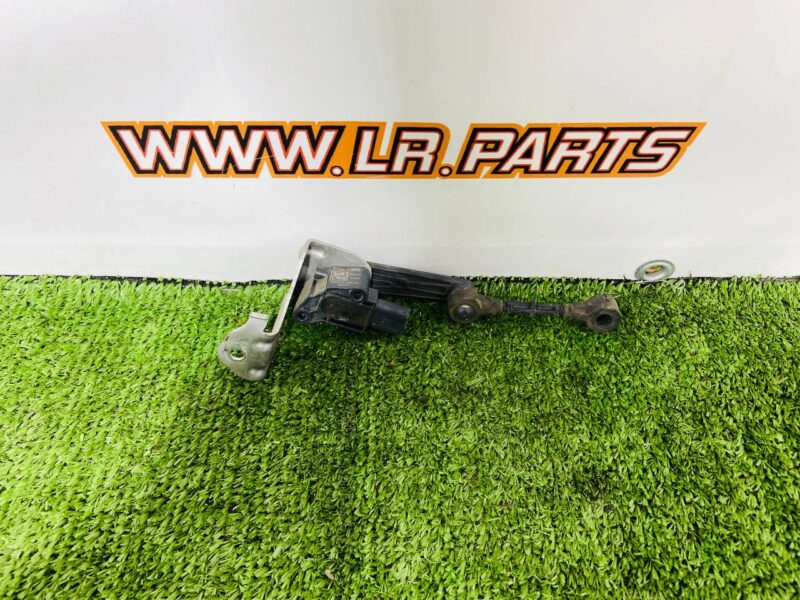 LR153360 Front Right Air Suspension Sensor for Range Rover Sport L461 (2023-) Used cost 70 € in stock 1 pcs.