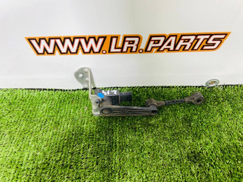LR153360 Front Right Air Suspension Sensor for Range Rover Sport L461 (2023-) Used cost 70 € in stock 1 pcs.