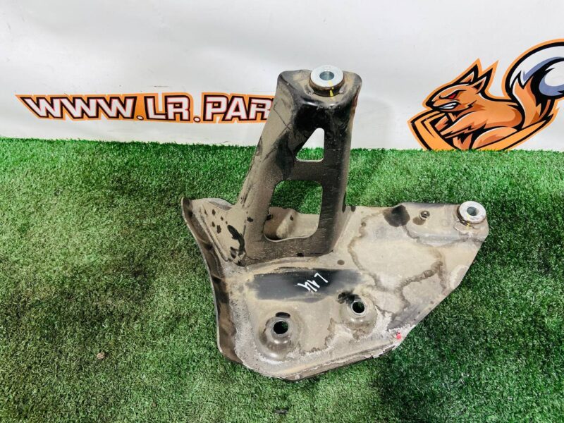 LR153459 Protection EARC Range Rover Sport L461 (2023-) Used cost 100 € in stock 1 pcs.