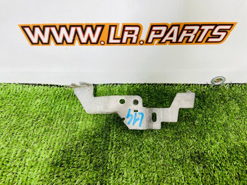 LR153520 Right front brake pad wear sensor bracket for Range Rover Sport L461 (2023-) used"" cost  € in stock 1 pcs.