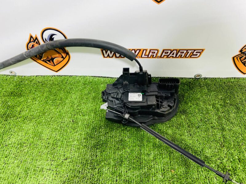 LR153732 Door lock for the rear left Range Rover Sport L461 (2023-) Used cost 240 € in stock 1 pcs.