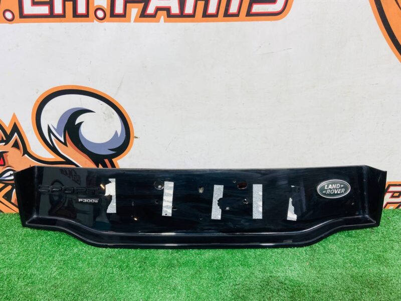 LR155030 Rear License Plate Bracket Land Rover Discovery Sport L550 (2015-) Used cost 50 € in stock 1 pcs.