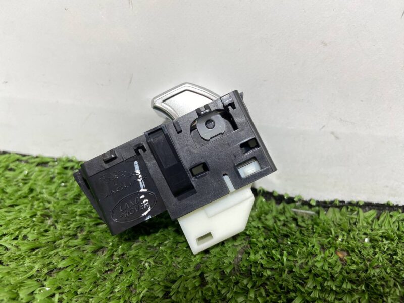 LR157134 Passenger door window lifter button, rear left / right Range Rover Sport L461 (2023-) Used cost  € in stock 3 pcs.