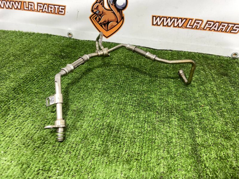 LR161061 Oil supply pipe to the turbine for Range Rover Sport L461 (2023-) Used cost  € in stock 2 pcs.