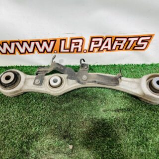 LR187033 Rear upper right lever Range Rover Sport L461 (2023-) Used cost  € in stock 3 pcs.