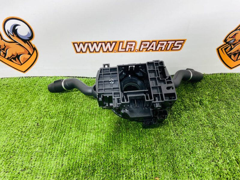 LR163541 Steering wheel switch assembly Range Rover Sport L461 (2023-) Used cost 230 € in stock 1 pcs.