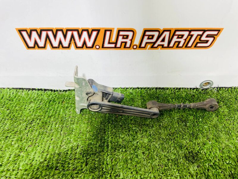 LR167536 Rear right pneumatic suspension sensor for Range Rover Sport L461 (2023-) Used cost 70 € in stock 1 pcs.