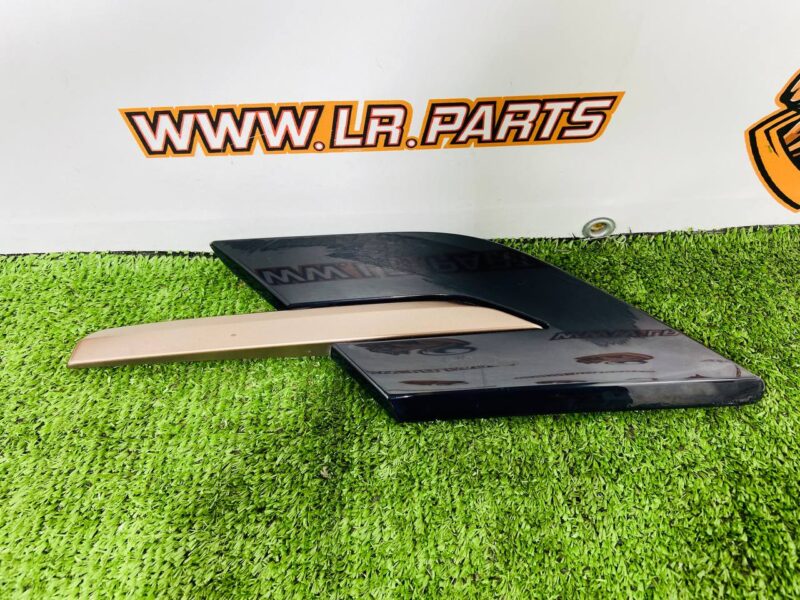 LR168681 Left wing molding Range Rover Sport L461 (2023-) Used cost  € in stock 1 pcs.