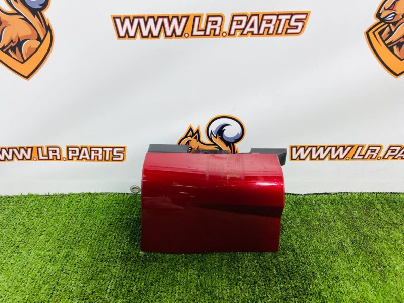 LR168693 Lower right wing molding Range Rover Sport L461 (2023-) Used. cost  € in stock 1 pcs.
