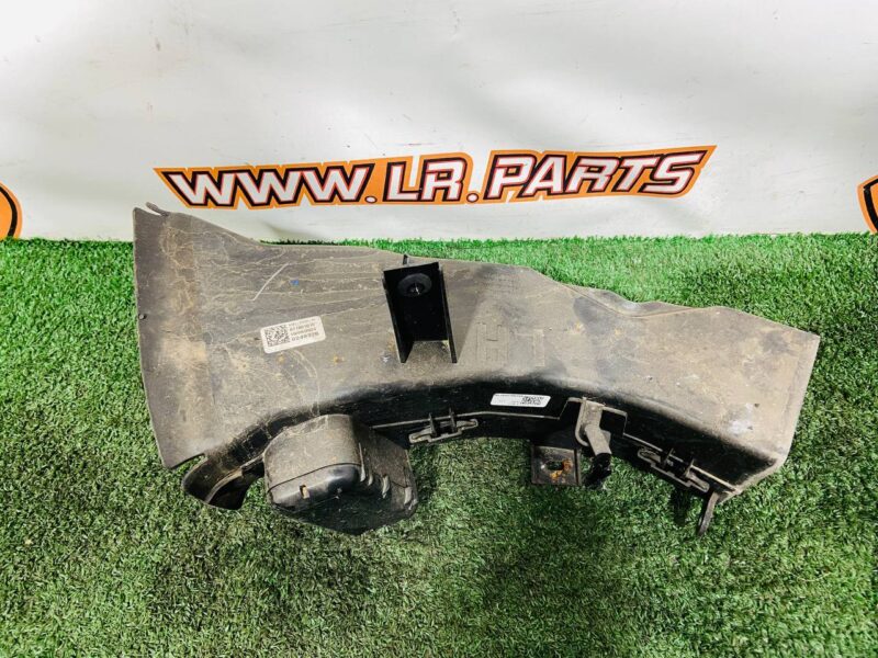 LR168717 Front left brake caliper cooling duct Range Rover Sport L461 (2023-) Used cost 100 € in stock 1 pcs.