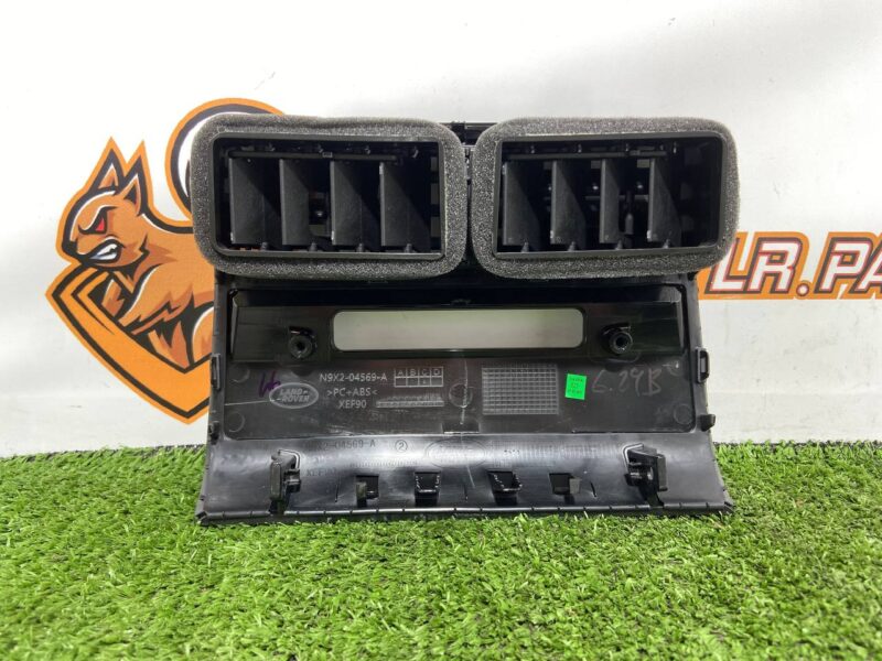 LR168838 Console Panel Upper End Trim Range Rover Sport L461 (2023-) Used cost  € in stock 1 pcs.