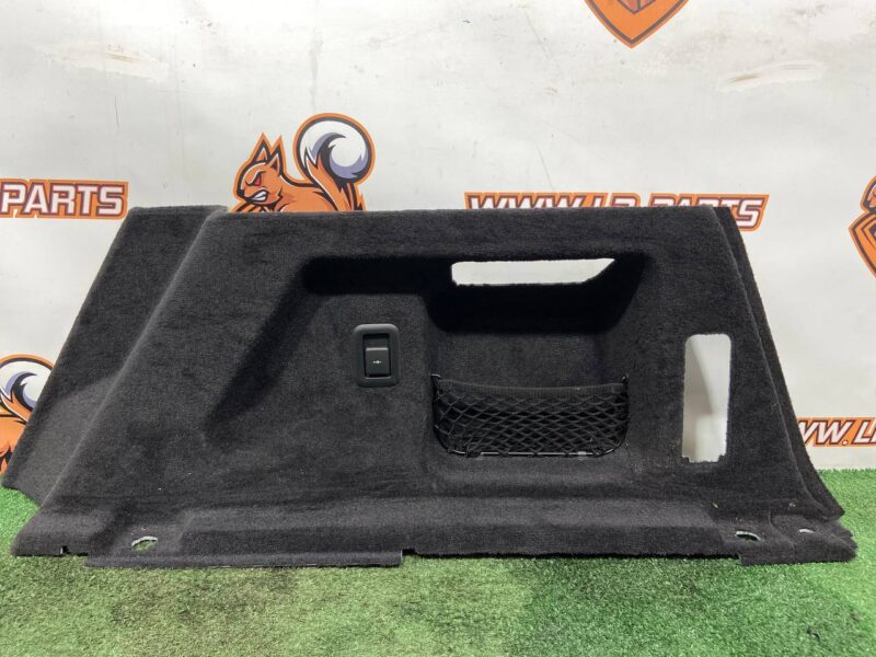 LR168889 Right panel trim of the cargo compartment Range Rover Sport L461 (2023-) Used cost 150 € in stock 1 pcs.