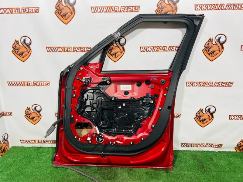 LR168948 Front right door Range Rover Sport L461 (2023-) Used cost 1 100 € in stock 1 pcs.