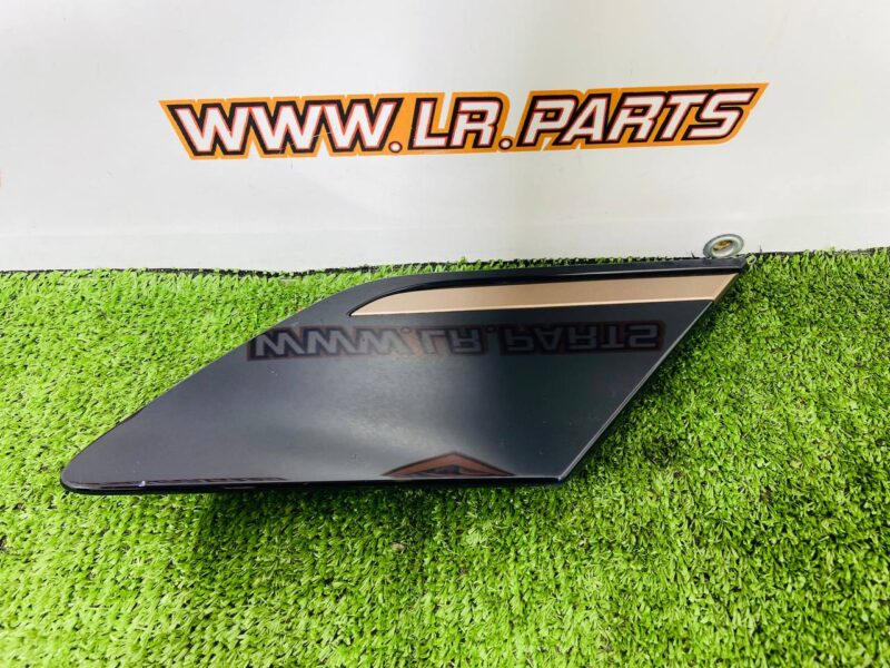 LR169083 Right Hood Deflector Range Rover Sport L461 (2023-) Used cost 120 € in stock 1 pcs.