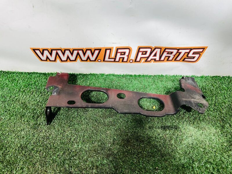 LR169142 Front left upper wing bracket Range Rover Sport L461 (2023-) used cost 40 € in stock 1 pcs.