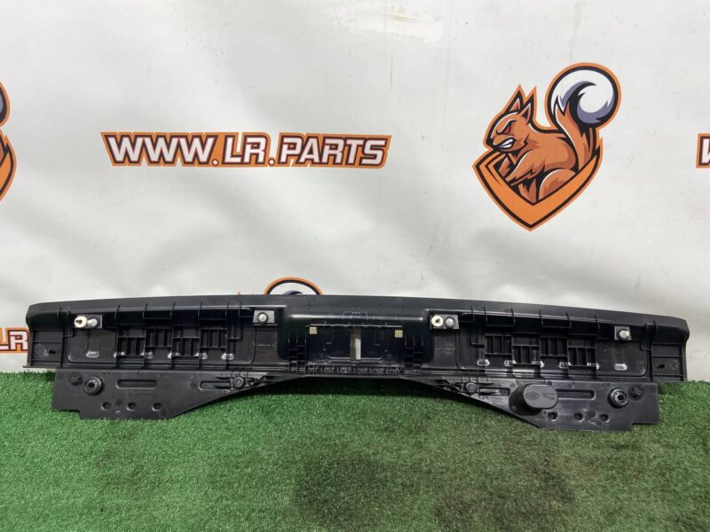 LR169234 Threshold overlay of the trunk lid for Range Rover Sport L461 (2023-) Used cost  € in stock 1 pcs.