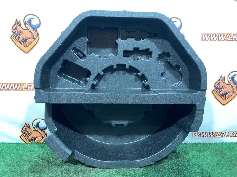 LR169545 Trunk floor tray Range Rover Sport L461 (2023-) Used cost 80 € in stock 1 pcs.