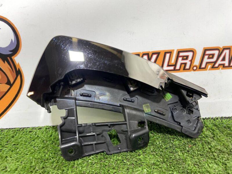LR169600 Left Dashboard Panel Finish for Range Rover Sport L461 (2023-) Used cost  € in stock 1 pcs.