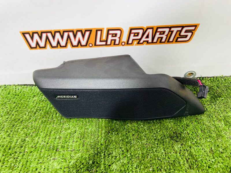 LR172764 Finishing of the front left door with a speaker for Range Rover Sport L461 (2023-) used cost 100 € in stock 1 pcs.
