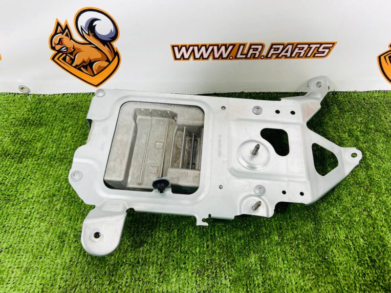 LR172885 AUDIO Amplifier 600 Wt Range Rover Sport L461 (2023-) Used cost 750 € in stock 2 pcs.