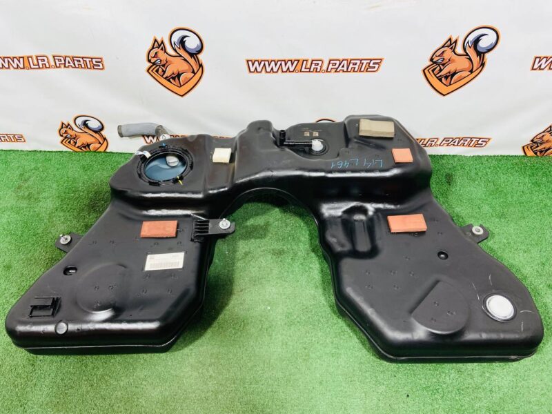 202123526 Fuel tank plastic 3.0 D Range Rover Sport L461 (2023-) Used cost  € in stock 2 pcs.