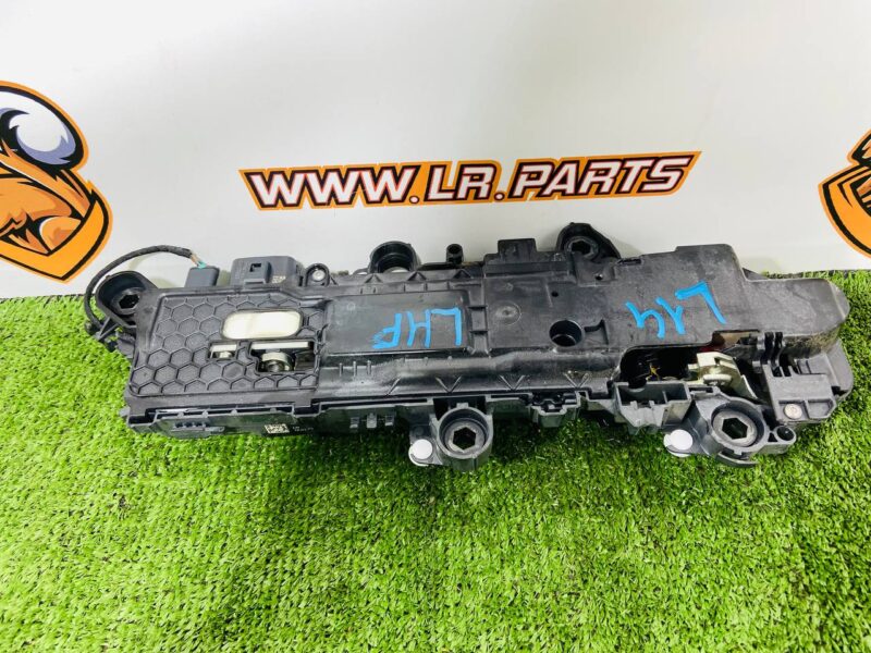 LR174229 Front exterior left door handle for Range Rover Sport L461 (2023-) Used cost 260 € in stock 2 pcs.