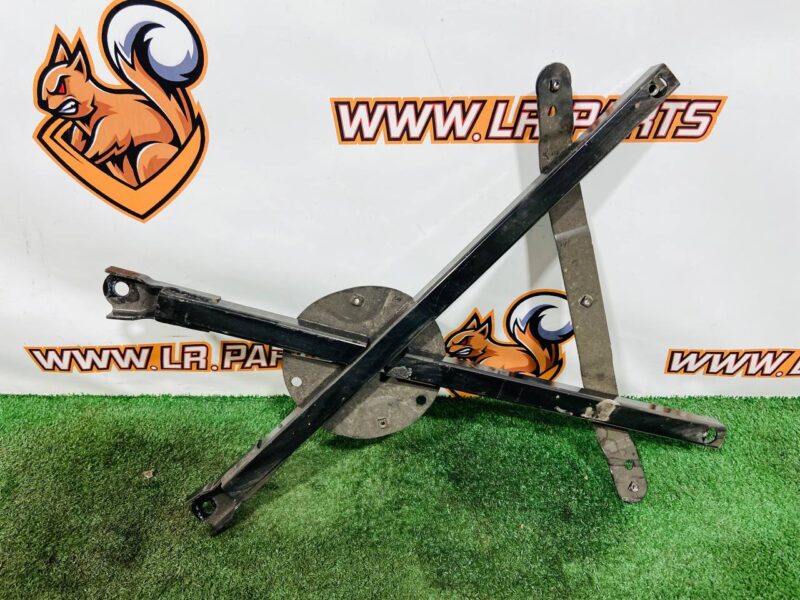 LR174542 Support bracket Range Rover Sport L461 (2023-) Used cost  € in stock 1 pcs.