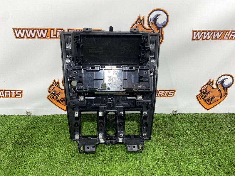 LR178900 Console panel assembly Range Rover Sport L461 (2023-) Used cost  € in stock 1 pcs.