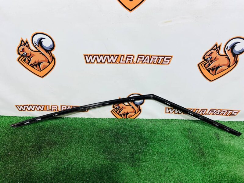 LR178952 Front Right Upper Door Molding for Range Rover Sport L461 (2023-) Used cost 85 € in stock 1 pcs.