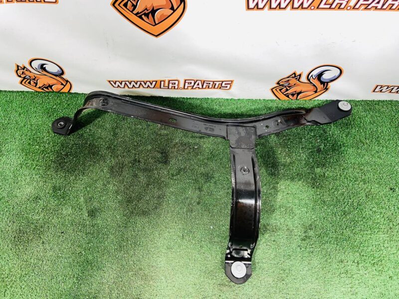 LR181219 Right fuel tank bracket Range Rover Sport L461 (2023-) Used cost  € in stock 2 pcs.