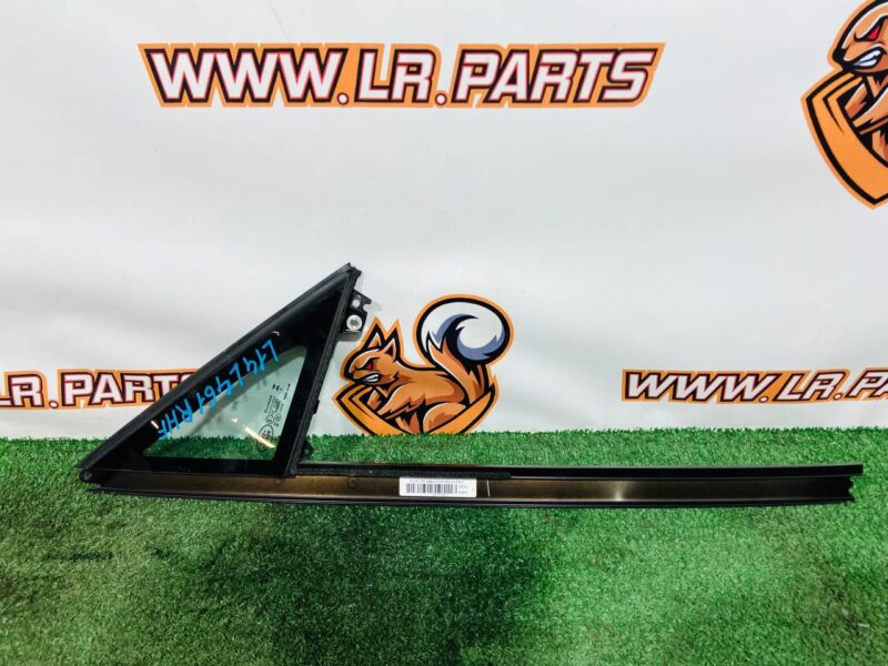 LR181993 Front Door Glass (Triangle) Right Range Rover Sport L461 (2023-) Used cost 220 € in stock 1 pcs.
